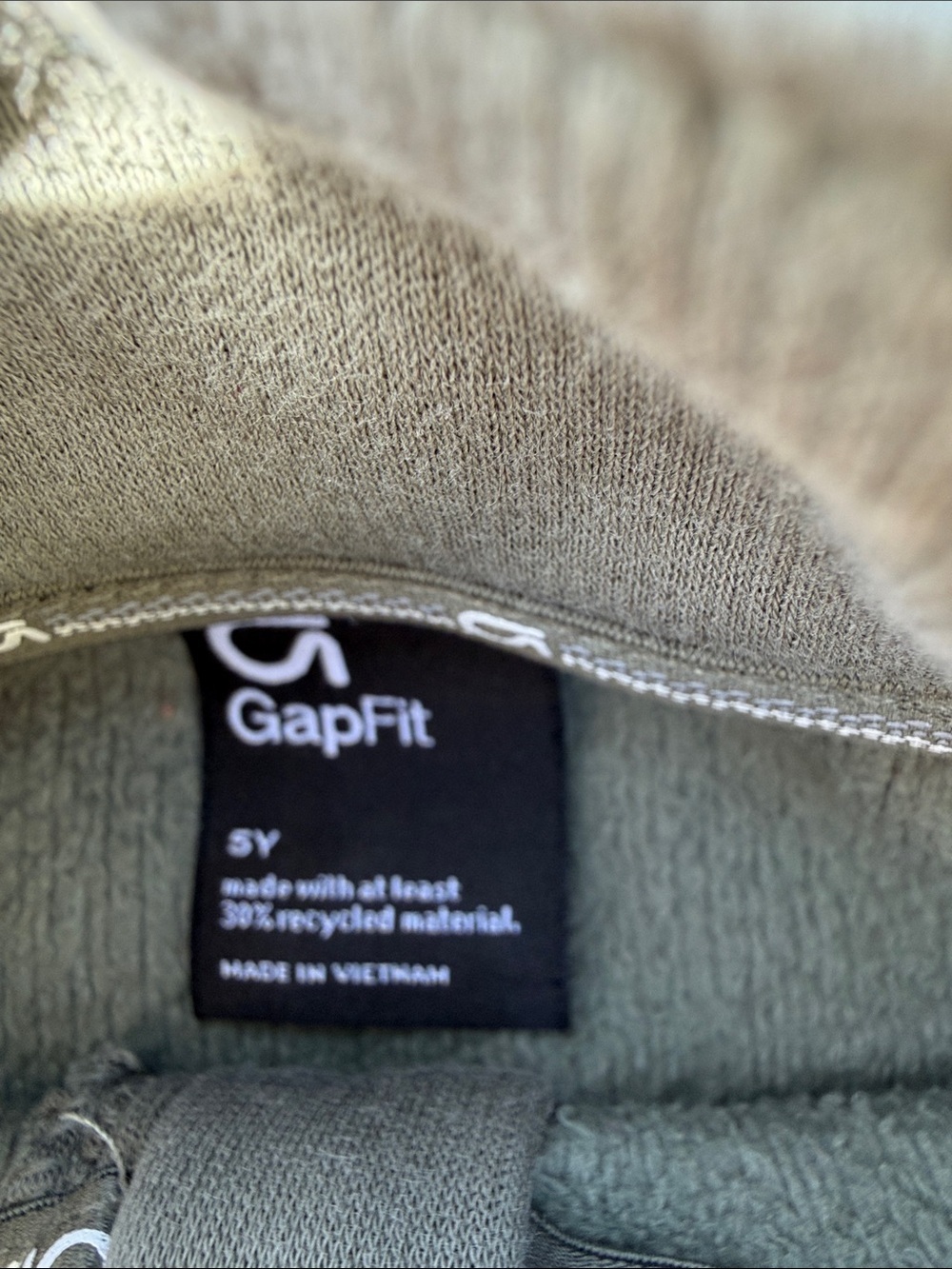 GAP Shirt - Picture 2 of 3